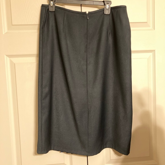 Sag harbor 2 piece suit. blazer / jacket and skirt size 12 - Picture 4 of 9